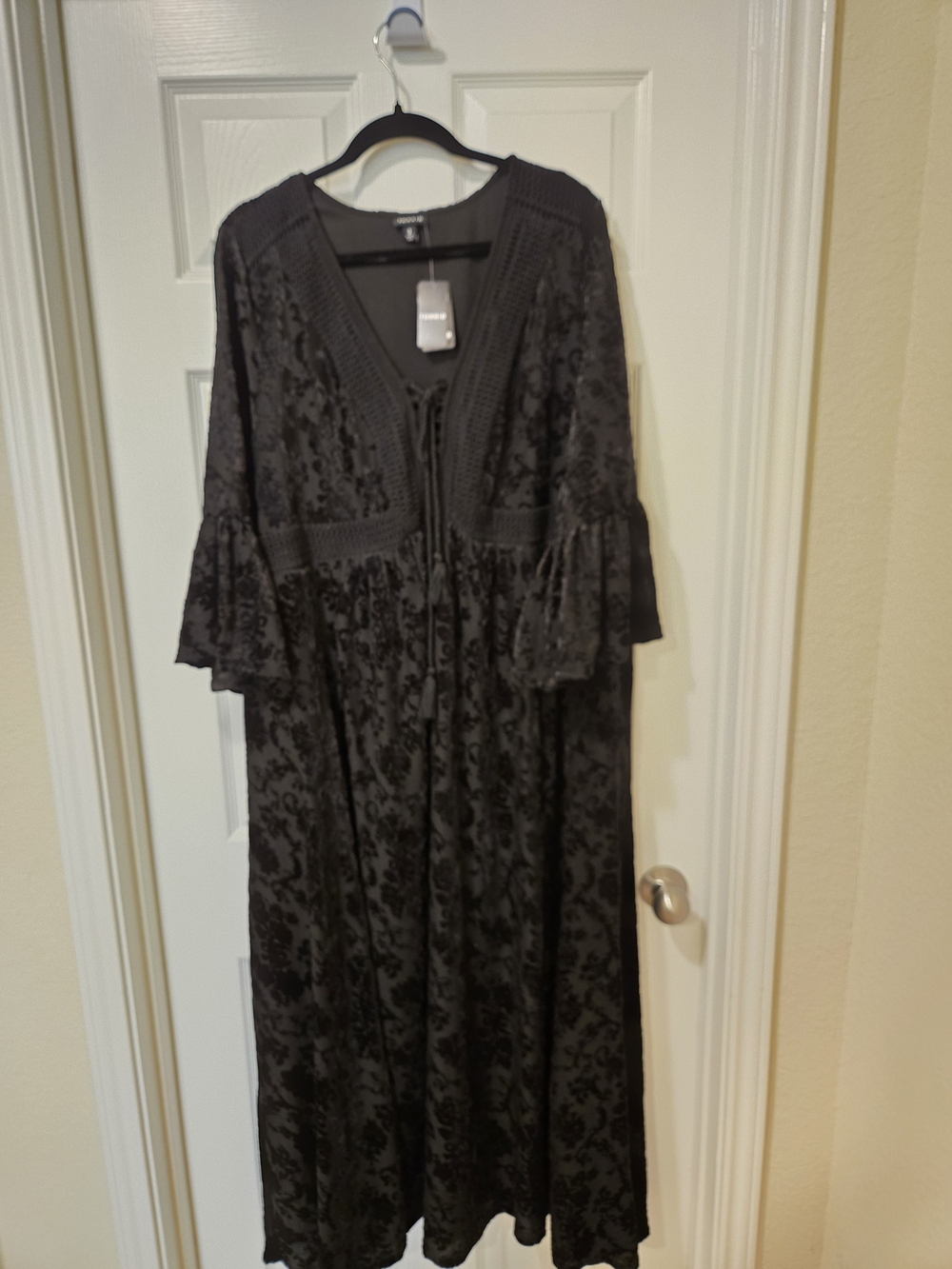 torrid Black Floral-Textured Maxi Dress